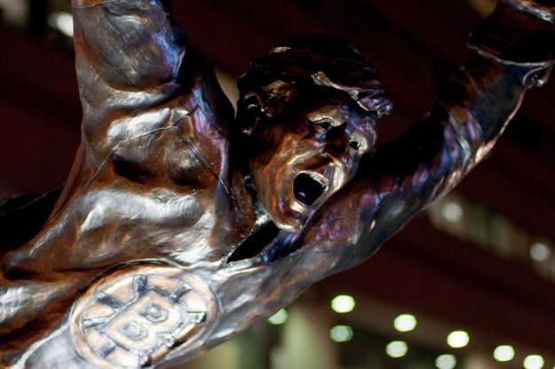 Bobby Orr Statue