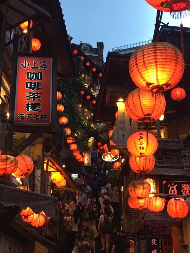 Lanterns in Taipei Taiwan @phisamorn